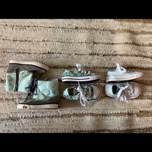 Toddler / baby size 5 converse and “see Kai run”